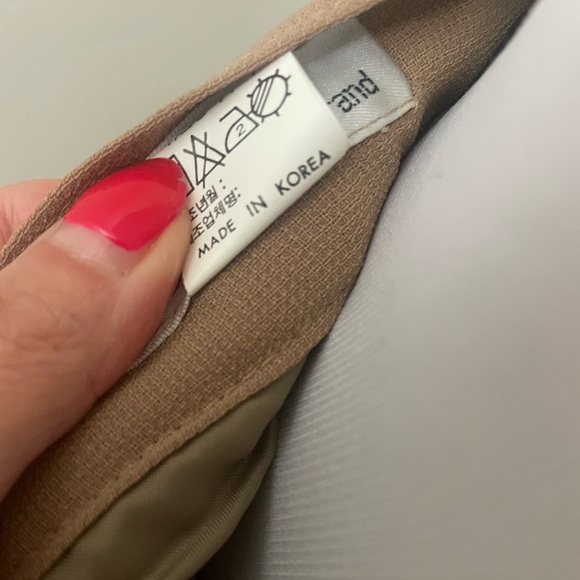 Elegant Tan Pleated Skirt. From Korea. - Picture 12 of 12